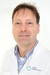 Postema, dhr. dr. E.J.