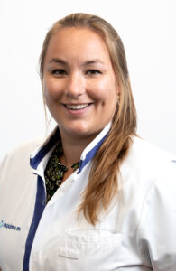 Benthum, mw. dr. S. van